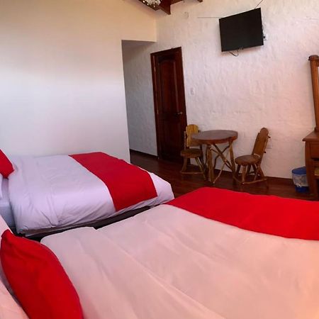 קיטו Hosteria La Chorrera מראה חיצוני תמונה