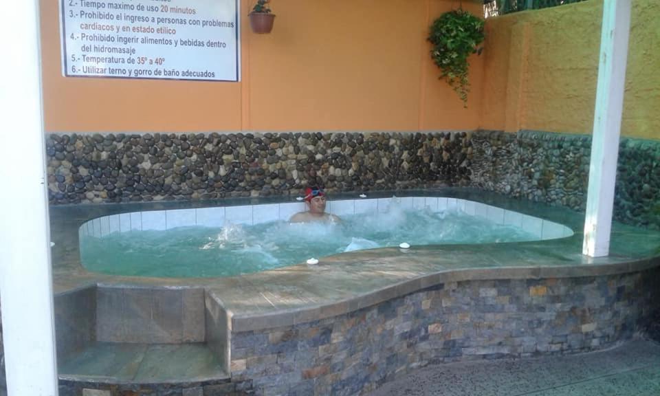 קיטו Hosteria La Chorrera מראה חיצוני תמונה
