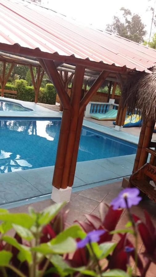 קיטו Hosteria La Chorrera מראה חיצוני תמונה